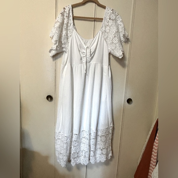 BloomChic White Lace Midi Dress - Picture 1 of 7